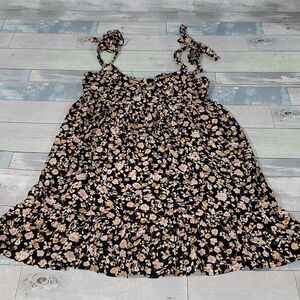 Ivy + Main Floral Print Dress sz Small